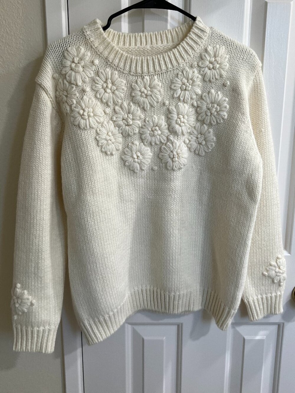 Women Thick Crochet Pullover Sweater, White, Size M